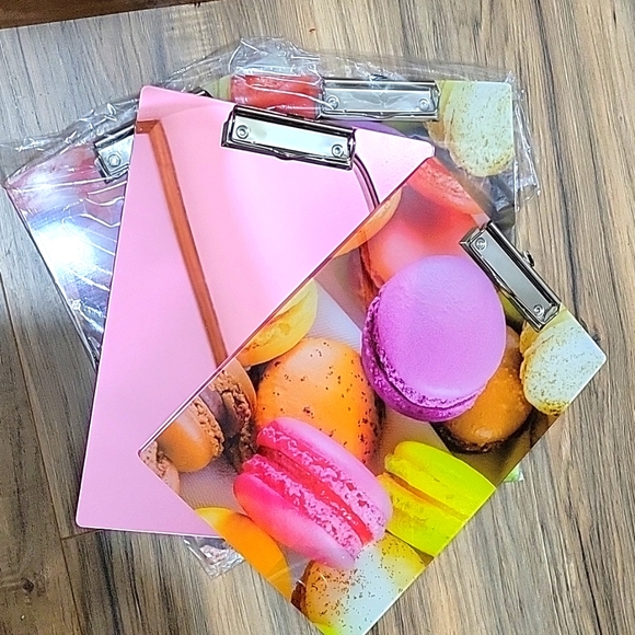 Divoga Acrylic Clipboard - Picture 2 of 6